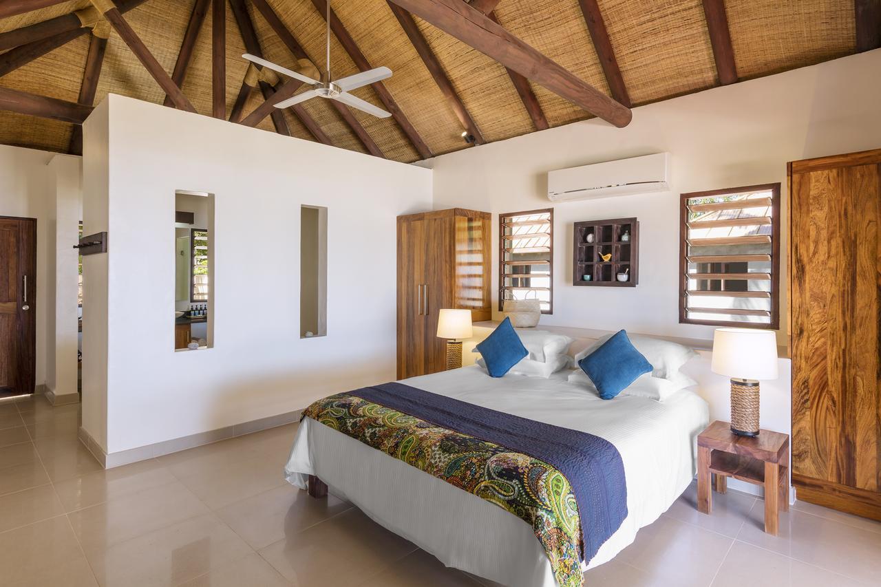 Eratap Beach Resort Port Vila Eksteriør billede